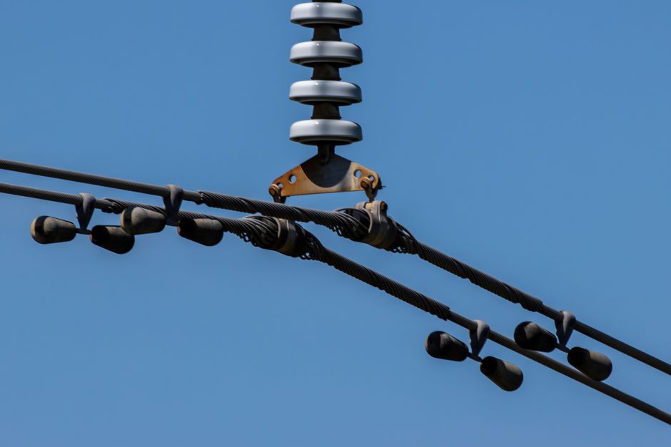 Can a Power Grid Run on 100% Renewable Energy?