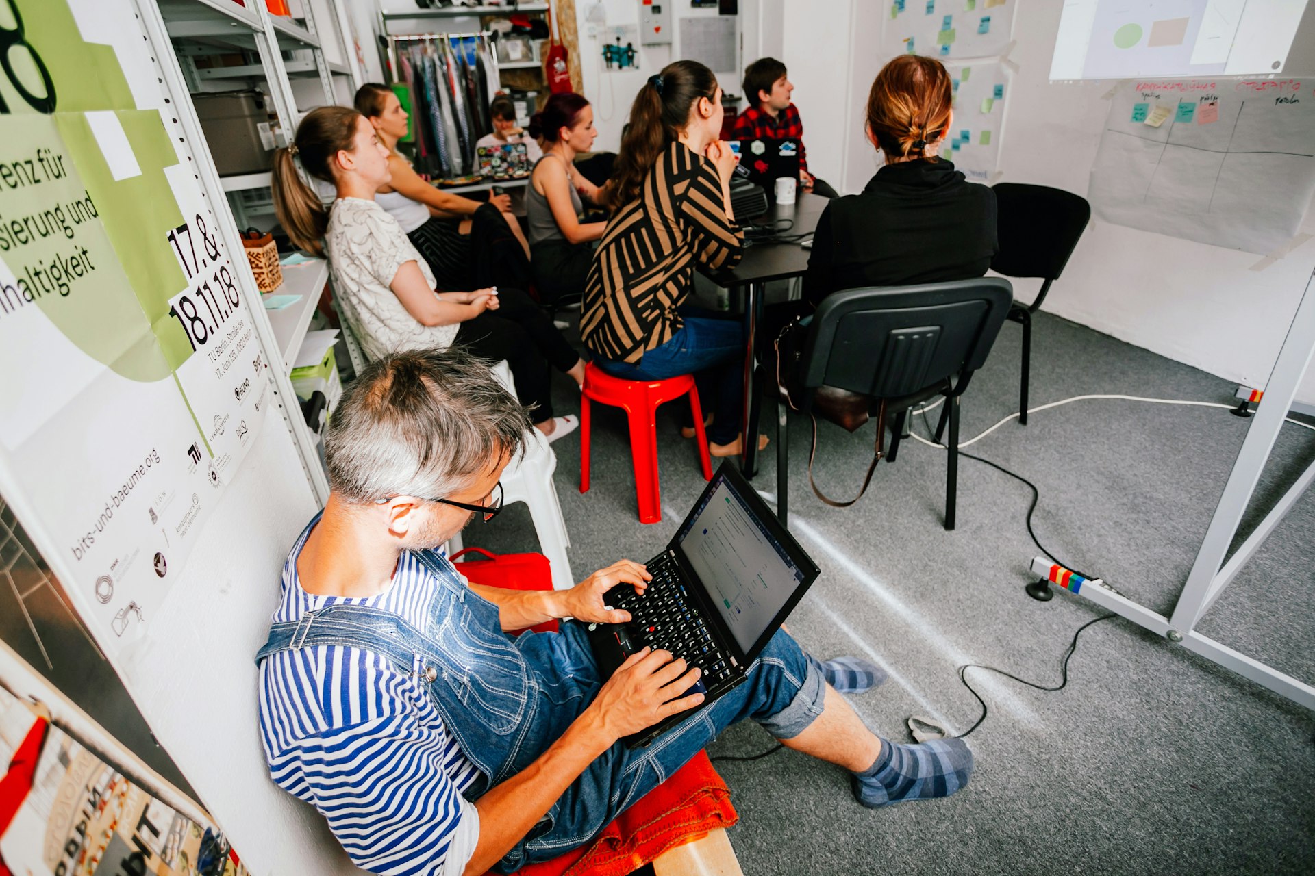 Explore Digital Nomad Coworking Retreats: Work Remotely, Build Community, and Recharge Globally