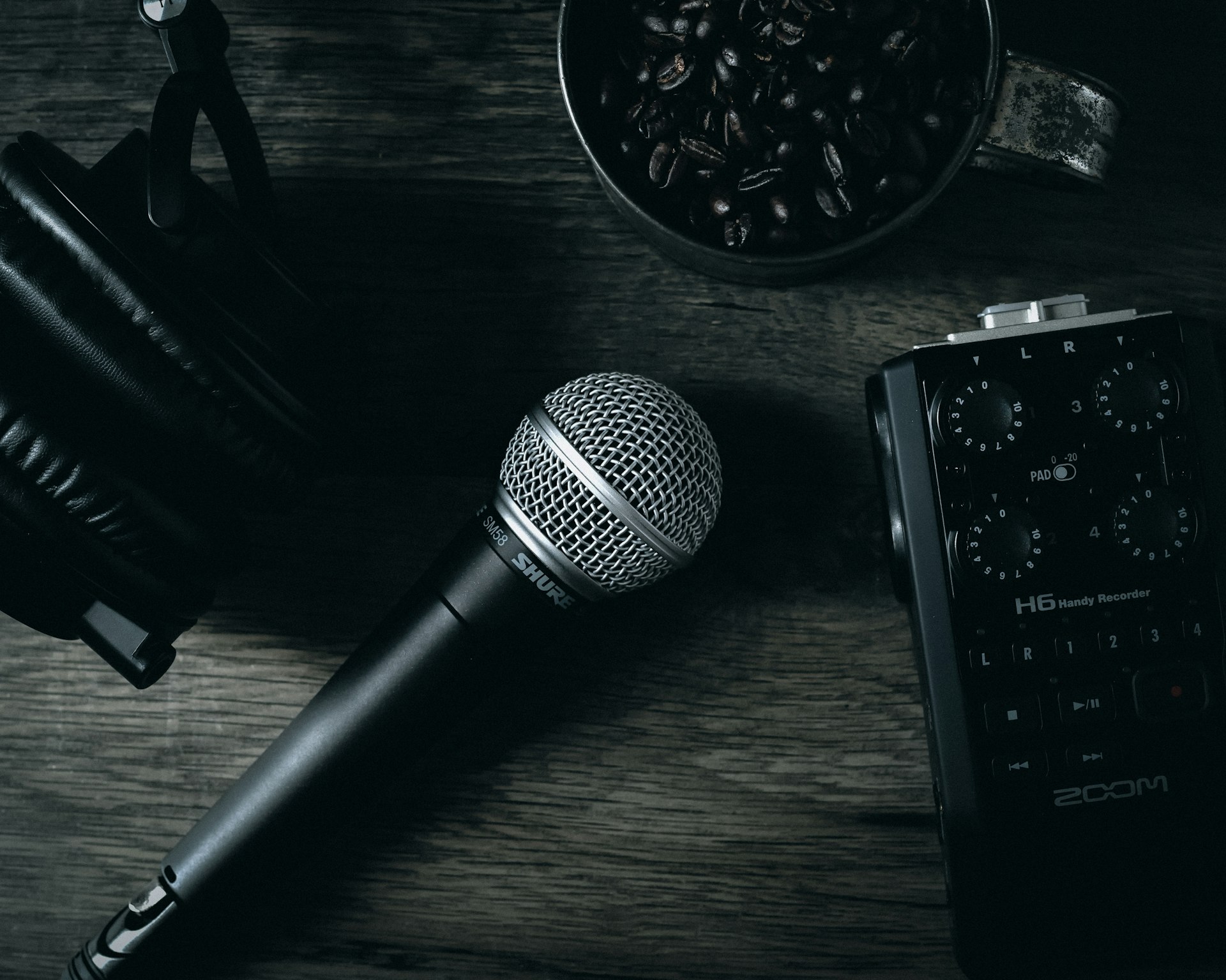 Transforming Engagement: How AI-Driven Voice Assistants Power Modern Marketing Campaigns