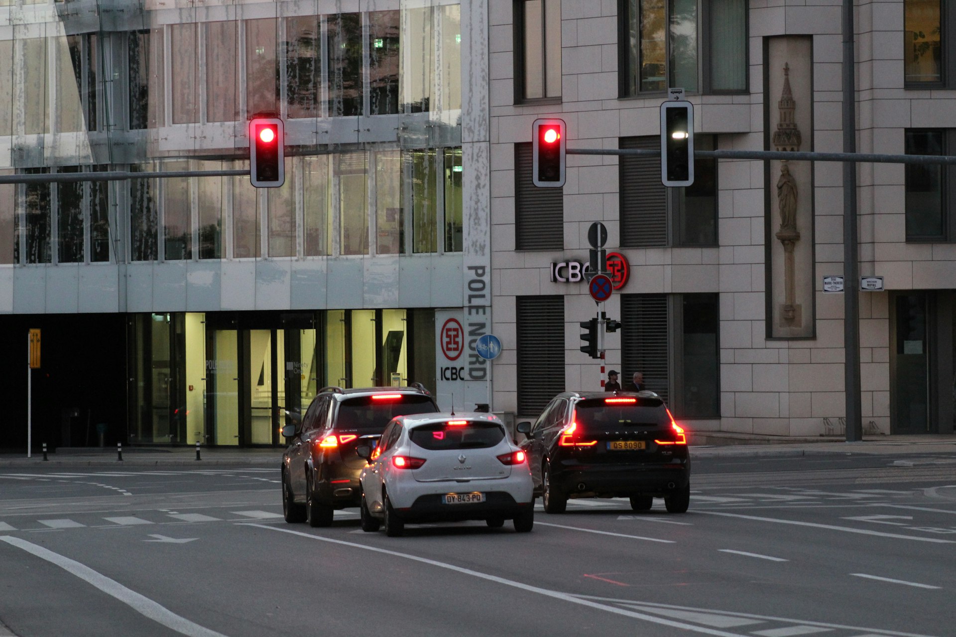 Unlocking Urban Mobility: How AI-Powered Traffic Management Transforms Cities with Connected Cars